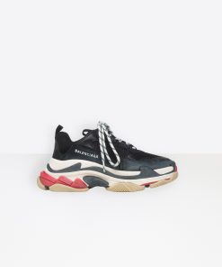 BALENCIAGA TRIPLE S TRAINERS BLACK RED
