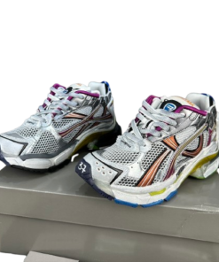 Balenciaga Runner Sneaker Color Orange Powder OG042382